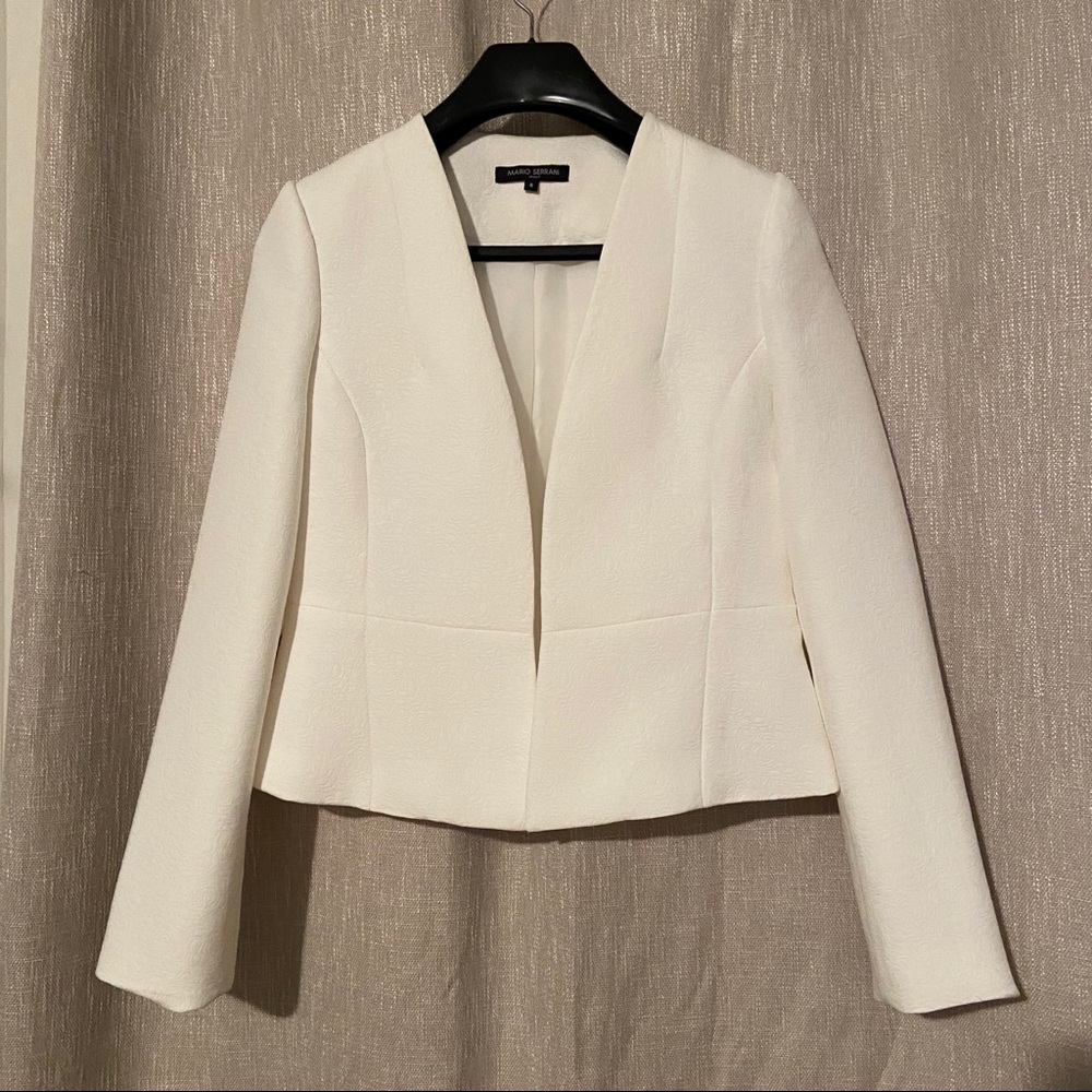Cropped peplum white blazer, Mario Serrani, size 8